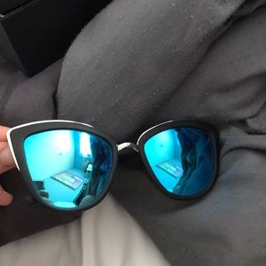 Quay “My Girl” sunglasses